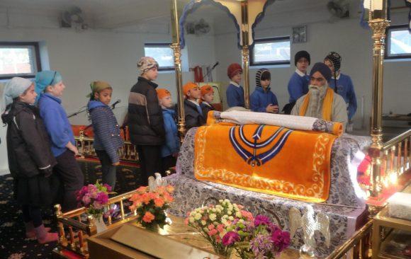 Manor schoolchildren broaden faith horizons