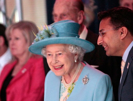 smile The Queen visits the Krishna Avanti School