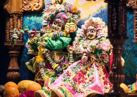 Invite Sri Sri Radha Gokulananda to your home