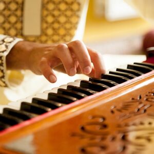 Harmonium and Singing for Beginners