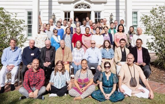 Manor devotees participate in Vedic Cosmology Conference