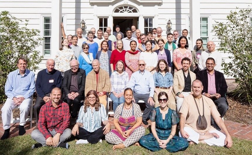 Manor devotees participate in Vedic Cosmology Conference