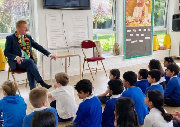 Deputy Prime Minister visits Hare Krishna Primary School