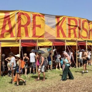 Devotees embrace the Glastonbury crowds