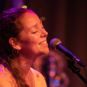 Kirtan with Jahnavi Harrison