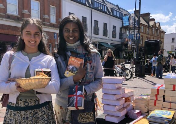 Sacred Street Party honours Jayananda prabhu