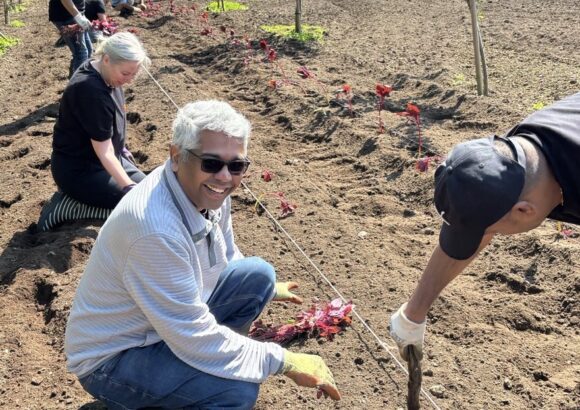 From Cubicles to Crops: Corporates Volunteer at Farm