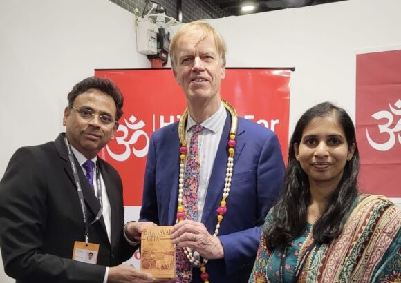 Bhagavad Gitas at Government Conference