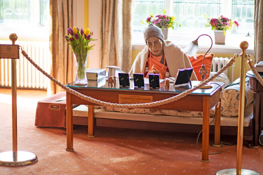 Weekly Readings of Srila Prabhupada-Lilamrita