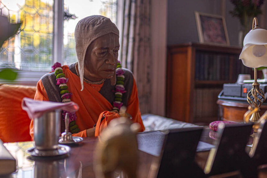 Weekly Readings of Srila Prabhupada-Lilamrita