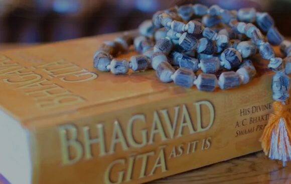 WhatsApp Image 2025-12-07 at 13.50.22 Gita Life Onsite