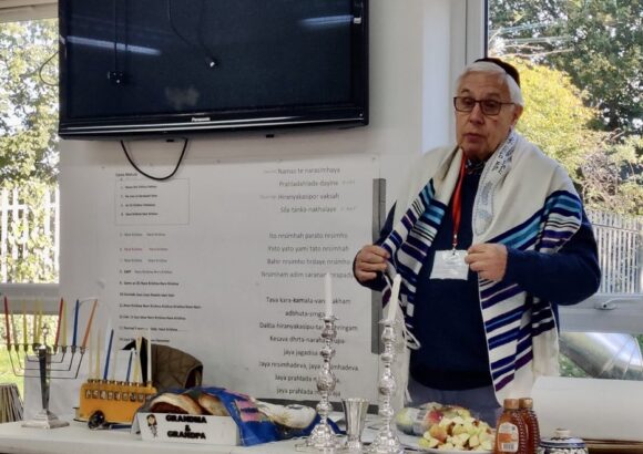 Gurukula Observes Interfaith Week with Respect, Curiosity and Devotion