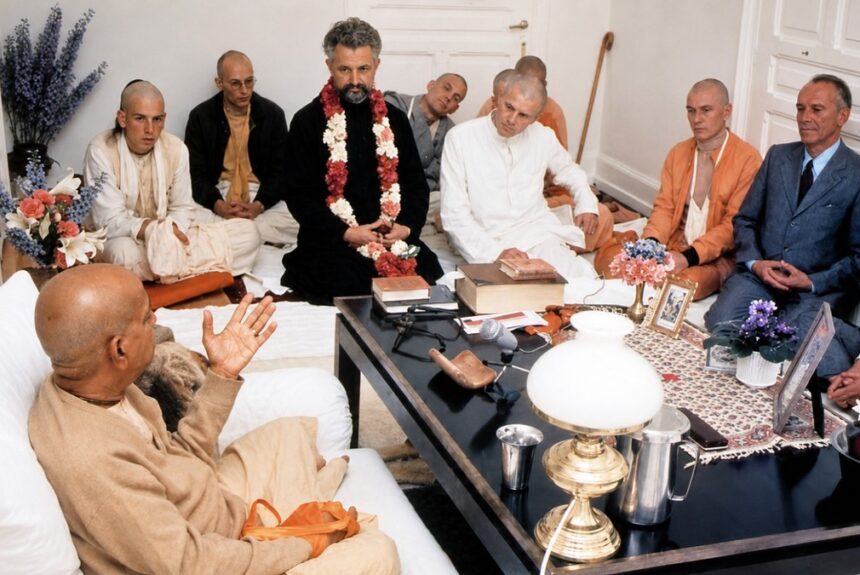 Srila-Prabhupada-meets-with-Father-Emanuel-Jungclausen-1974 The Danger of Sectarian Vision and the need for good Interfaith relations